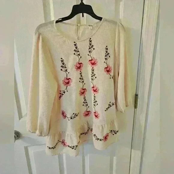 Andree by Unit Boho Style floral Embroidered Top Size L - Picture 1 of 4